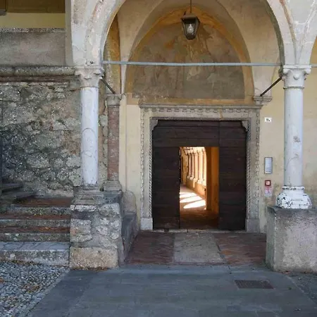 Annunciata Soul Retreat רובאטו